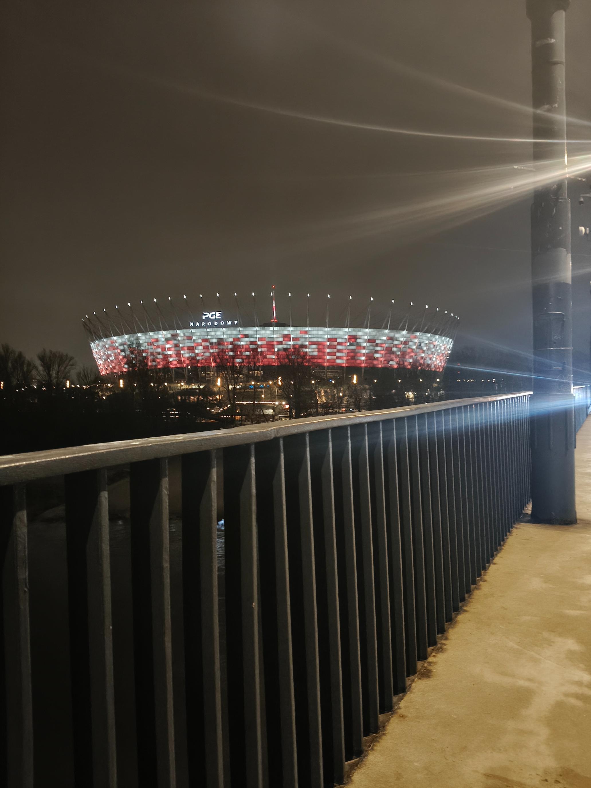 Zdjęcie do wpisu: Po świątecznej zbiórce – wieczorny widok na PGE Narodowy